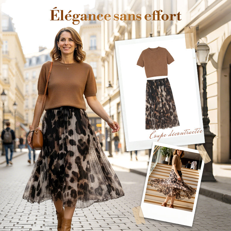 Ensemble deux pièces pour femme composé d'un pull et d'une jupe fluide à imprimé léopard