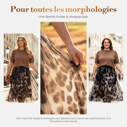 Ensemble deux pièces pour femme composé d'un pull et d'une jupe fluide à imprimé léopard