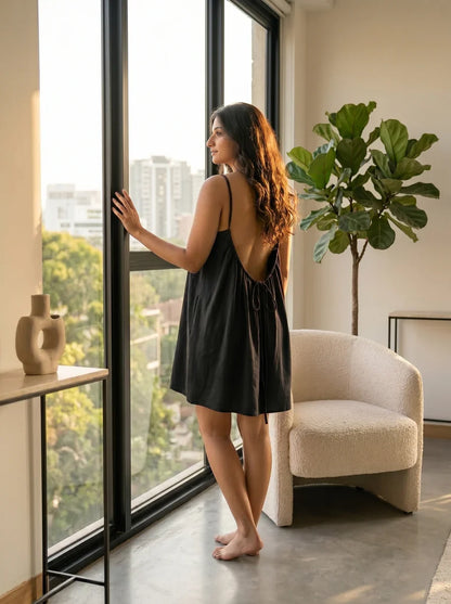 Elara - Robe dos nu ajustable
